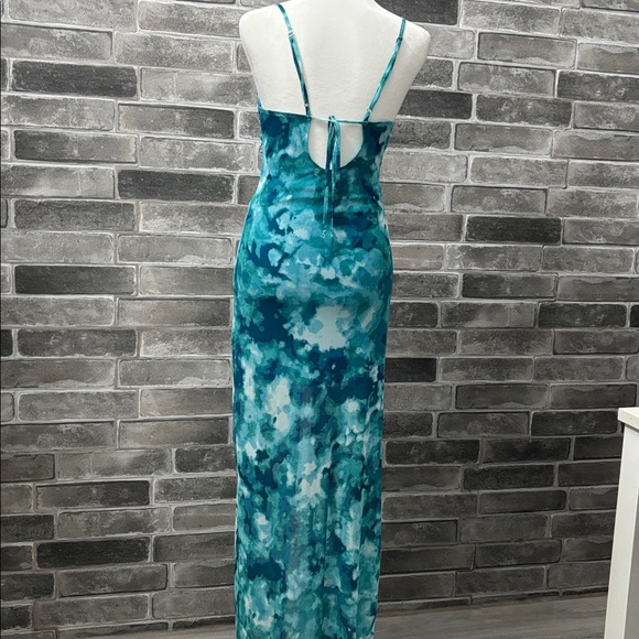 Elegant Blue Patterned Women's Dress - Picture 3 of 4